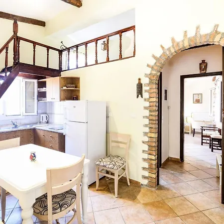 In Paleokastrites With Pool アパート