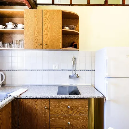 アパート In Paleokastrites With Pool