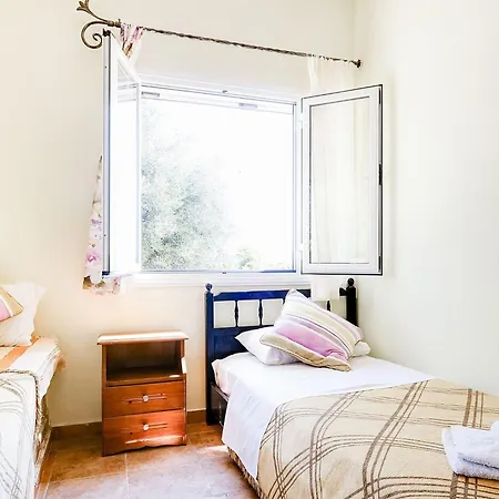 In Paleokastrites With Pool * Liapades